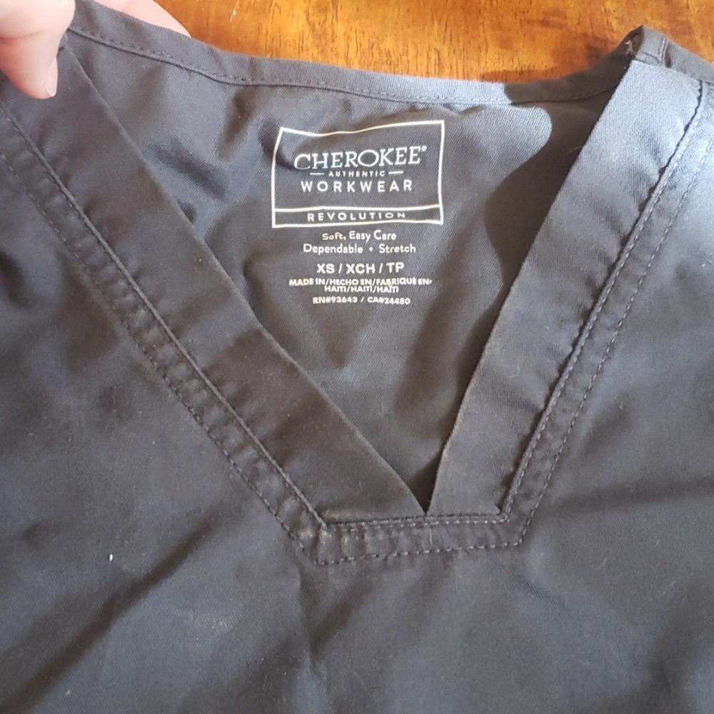Scrub top - Picture 1 of 2